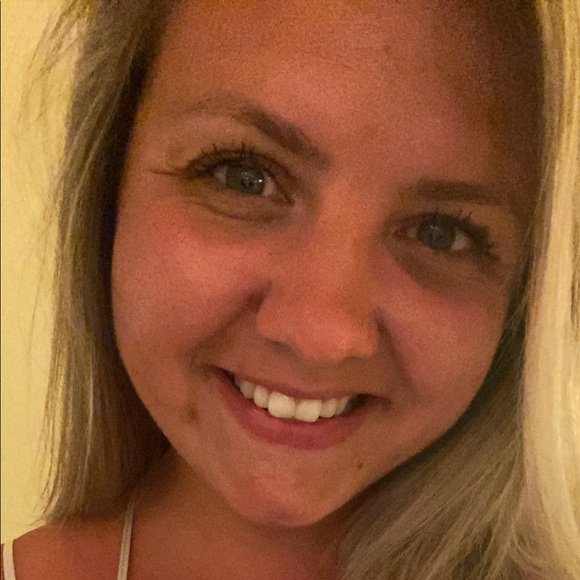 Meet your Posher, Alissa - Picture 1 of 1